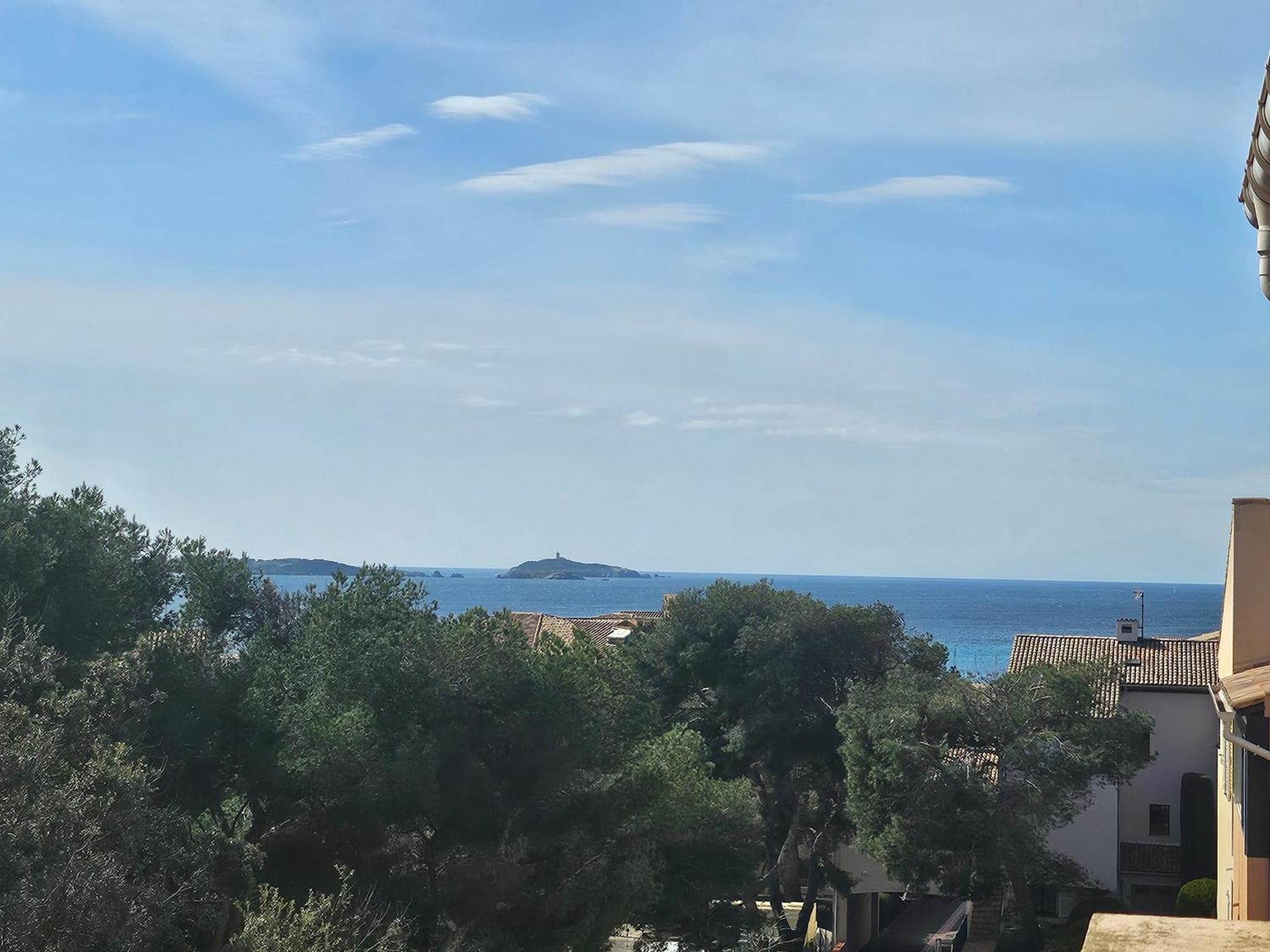 Domaine De La Coudouliere, T2 Climatise Terrasse Vue Mer Sans Vis A Vis Plage A 100M Six-Fours-les-Plages Rom bilde